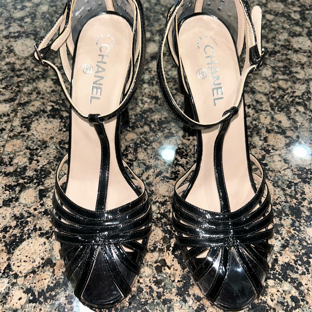 CHANEL Black Patent Leather Heels with T-Strap Design
